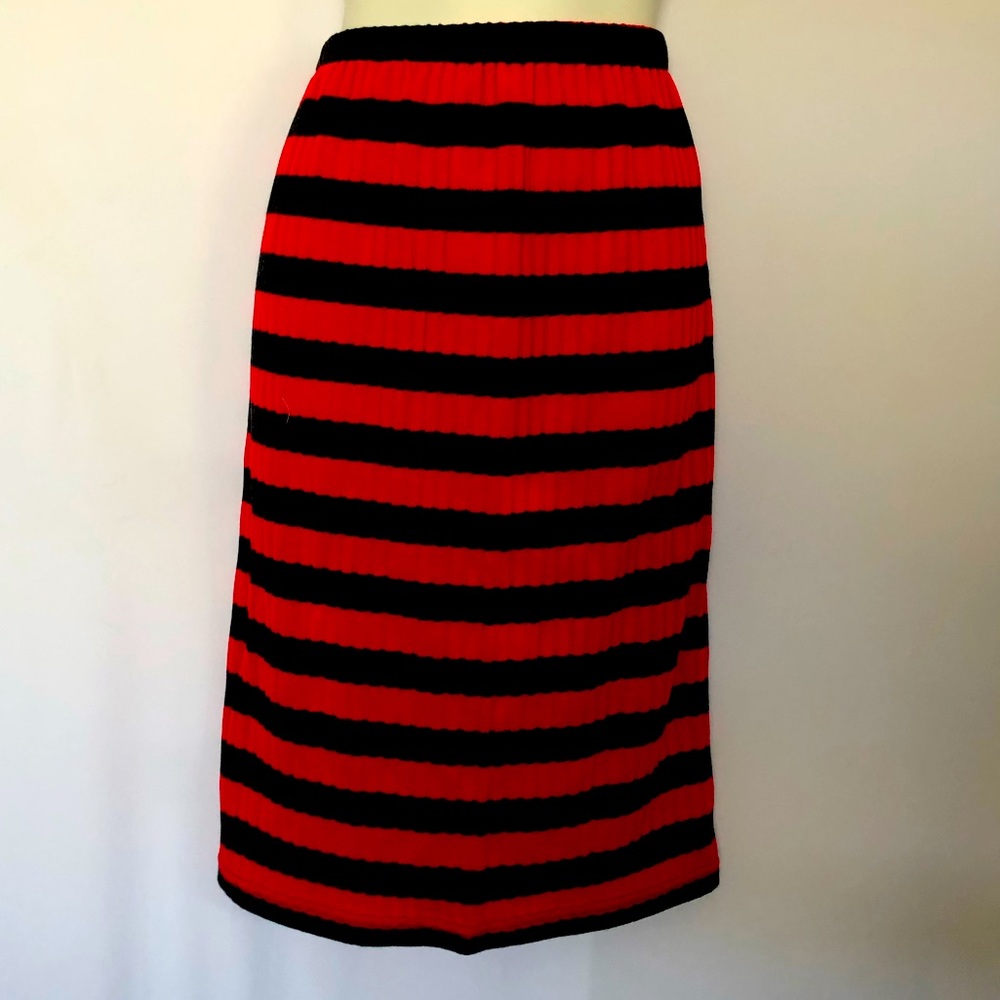 NWT - Knit Skirt